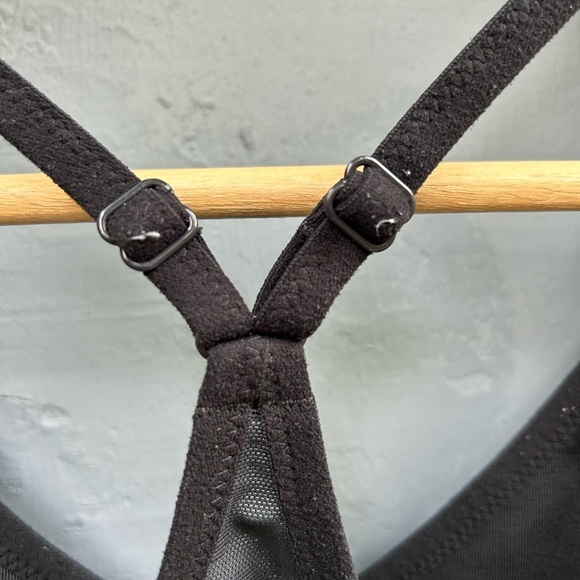 Nike Indy Light Sports Bra, size M - Picture 6 of 8